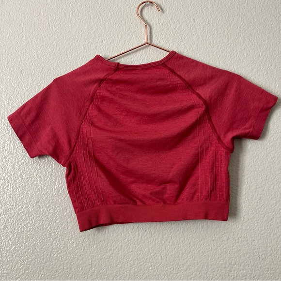 Alphalete short sleeve crop logo tee top red seamless - Picture 5 of 7